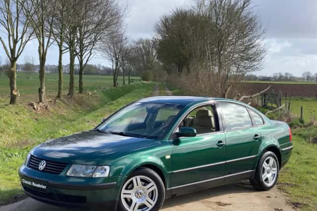 Volkswagen Passat (1999) thumbnail 1
