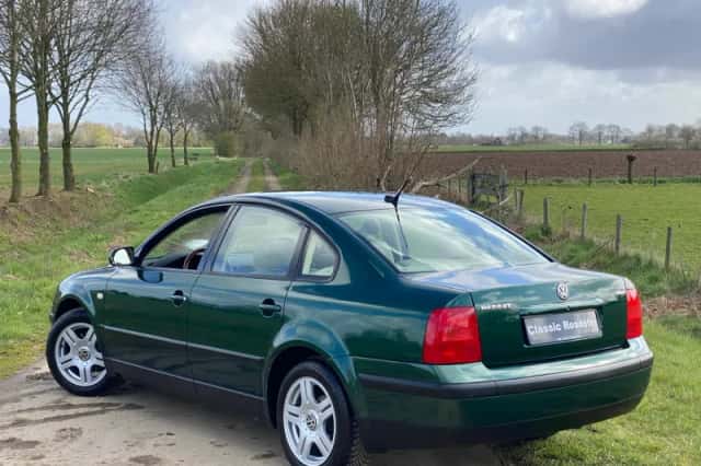 Volkswagen Passat (1999) thumbnail 3