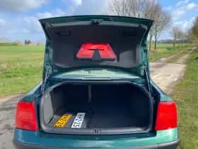 Volkswagen Passat (1999) thumbnail 44