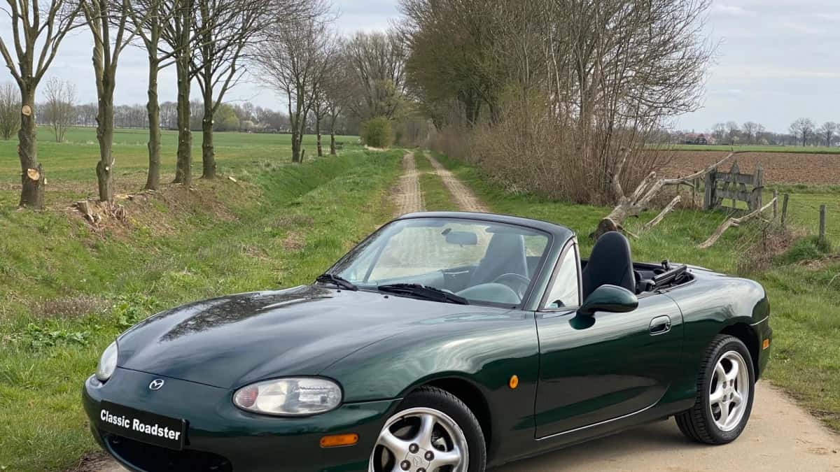 Mazda MX-5 (2000) — foto 1