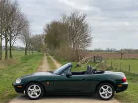 Mazda MX-5 (2000) thumbnail 2
