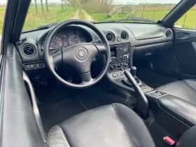 Mazda MX-5 (2000) thumbnail 23