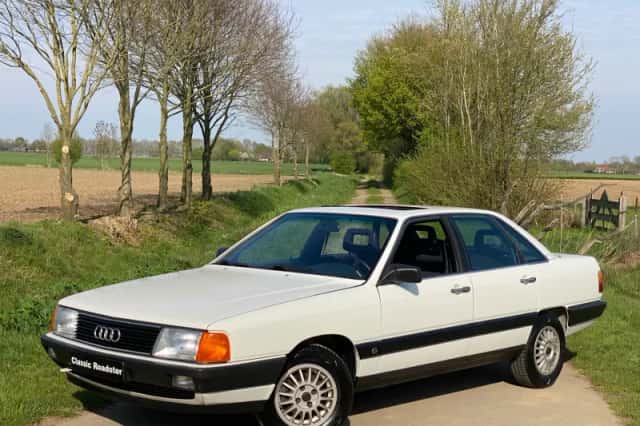 Audi 100 (1986) thumbnail 1