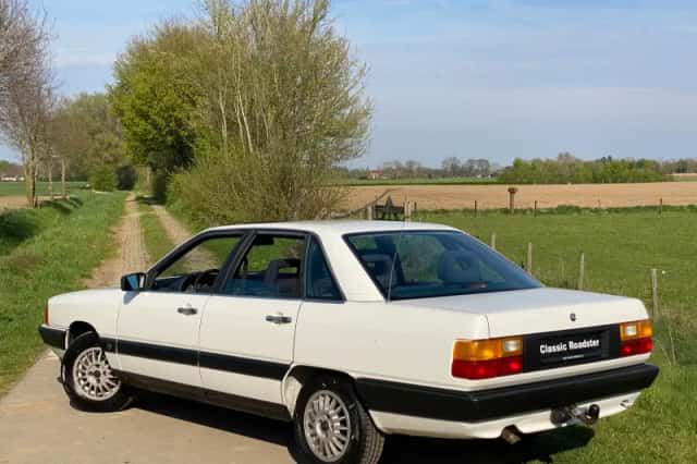 Audi 100 (1986) thumbnail 3