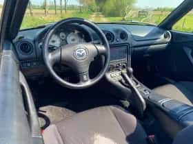 Mazda MX-5 (2001) thumbnail 22