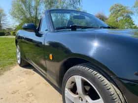 Mazda MX-5 (2001) thumbnail 30
