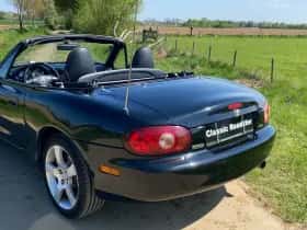 Mazda MX-5 (2001) thumbnail 38