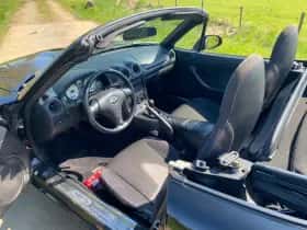 Mazda MX-5 (2001) thumbnail 10