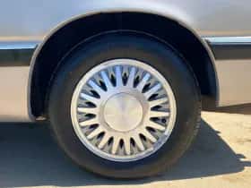 Chrysler Le Baron (1993) thumbnail 30