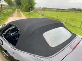 Mazda MX-5 (2015) thumbnail 50