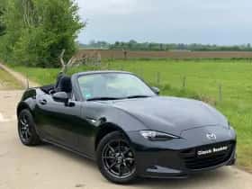 Mazda MX-5 (2015) thumbnail 7