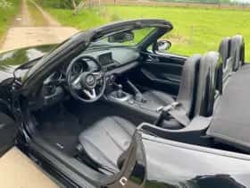 Mazda MX-5 (2015) thumbnail 10