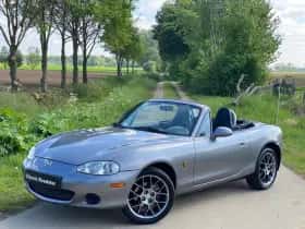 Mazda MX-5 (2004)