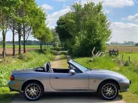 Mazda MX-5 (2004) thumbnail 6