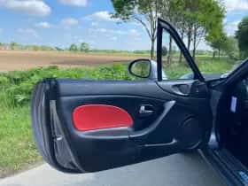 Mazda MX-5 (2004) thumbnail 9