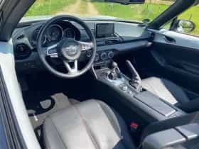 Mazda MX-5 (2015) thumbnail 25