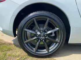 Mazda MX-5 (2015) thumbnail 34