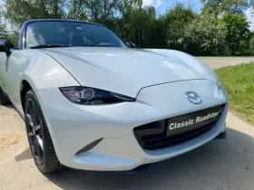 Mazda MX-5 (2015) thumbnail 35