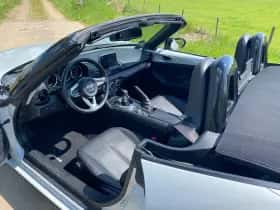 Mazda MX-5 (2015) thumbnail 10