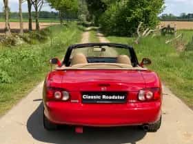 Mazda Miata Mx5 (2001) thumbnail 4