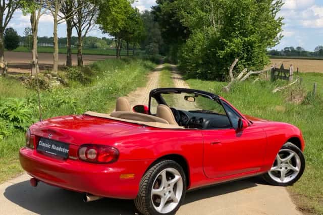 Mazda Miata Mx5 (2001) thumbnail 5