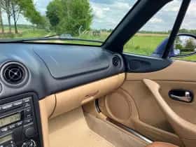 Mazda MX-5 (2001) thumbnail 21