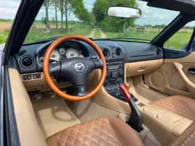Mazda MX-5 (2001) thumbnail 22