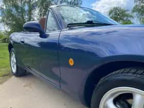 Mazda MX-5 (2001) thumbnail 30