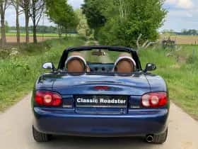 Mazda MX-5 (2001) thumbnail 4