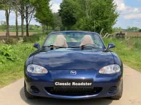 Mazda MX-5 (2001) thumbnail 8