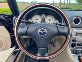 Mazda MX-5 (2005) thumbnail 13