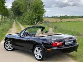 Mazda MX-5 (2005) thumbnail 3