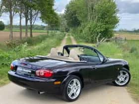 Mazda MX-5 (2005) thumbnail 5