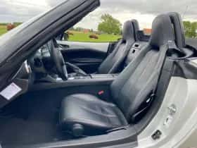 Mazda MX-5 (2015) thumbnail 11