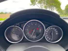 Mazda MX-5 (2015) thumbnail 16