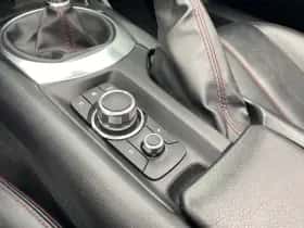 Mazda MX-5 (2015) thumbnail 23