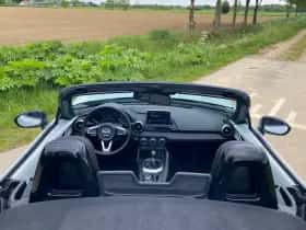 Mazda MX-5 (2015) thumbnail 27