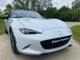 Mazda MX-5 (2015) thumbnail 35