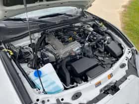 Mazda MX-5 (2015) thumbnail 37