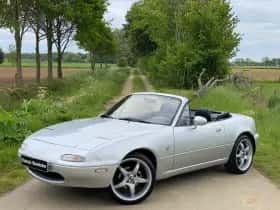 Mazda MX-5 (1997) thumbnail 2