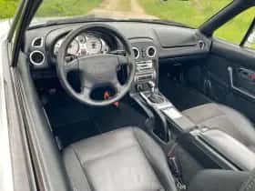 Mazda MX-5 (1997) thumbnail 24