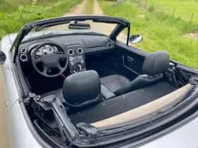 Mazda MX-5 (1997) thumbnail 25