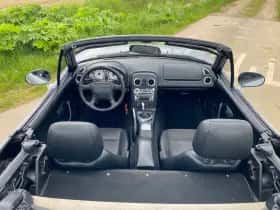 Mazda MX-5 (1997) thumbnail 26