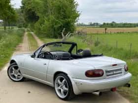 Mazda MX-5 (1997) thumbnail 4