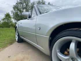 Mazda MX-5 (1997) thumbnail 31