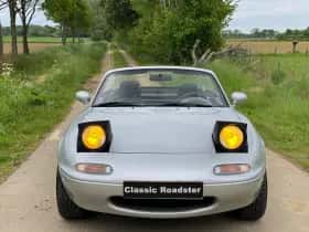 Mazda MX-5 (1997) thumbnail 10