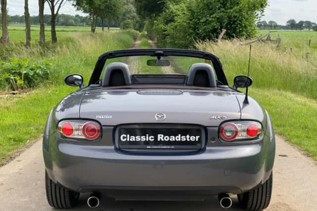 Mazda MX-5 (2009) thumbnail 4