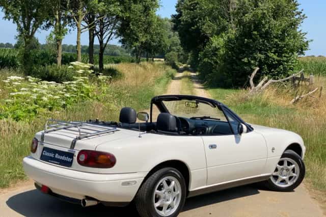 Mazda MX-5 (1996) thumbnail 6