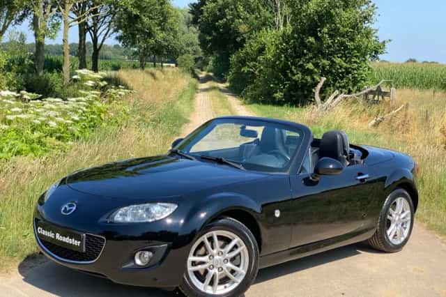 Mazda MX-5 (2009) thumbnail 1