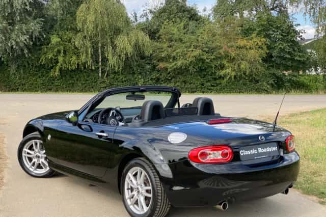 Mazda MX-5 (2012) thumbnail 3